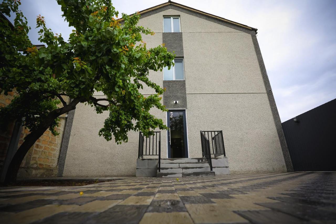 Am Hotel Yerevan Exterior photo